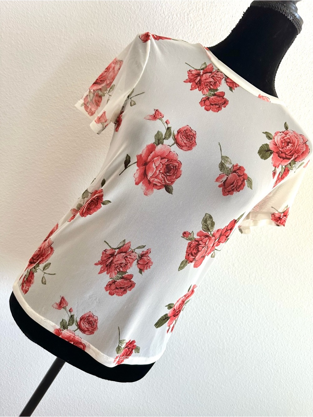 F21 ROSE SHEER TOP - Picture 2 of 9